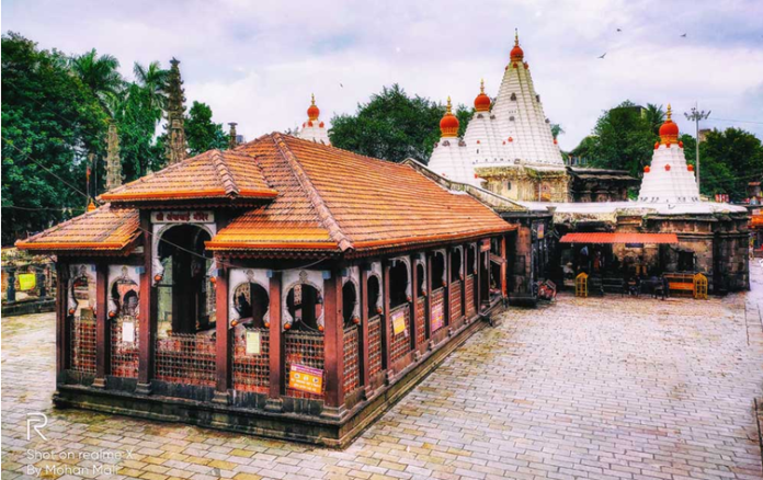  Mahalaxmi Temple  